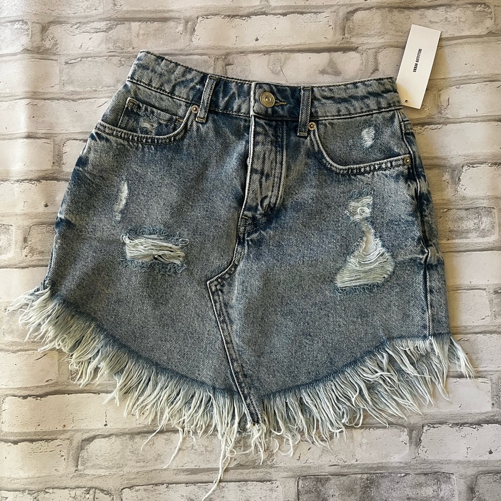 🆕 Cute Fringe Mini Skirt ✨